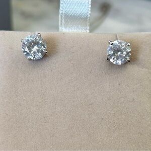 2-carat faux diamond stud earrings